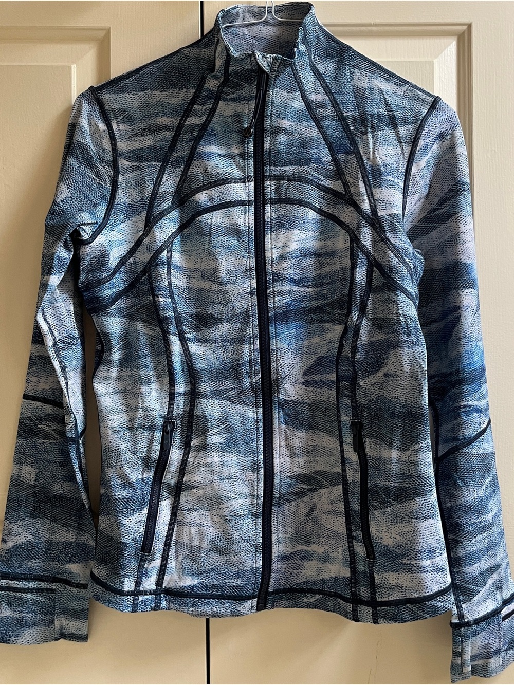 🍒LULULEMON sz 12 DEFINE Jacket MESH SCAPE Navy/Blue/White *LUXTREME